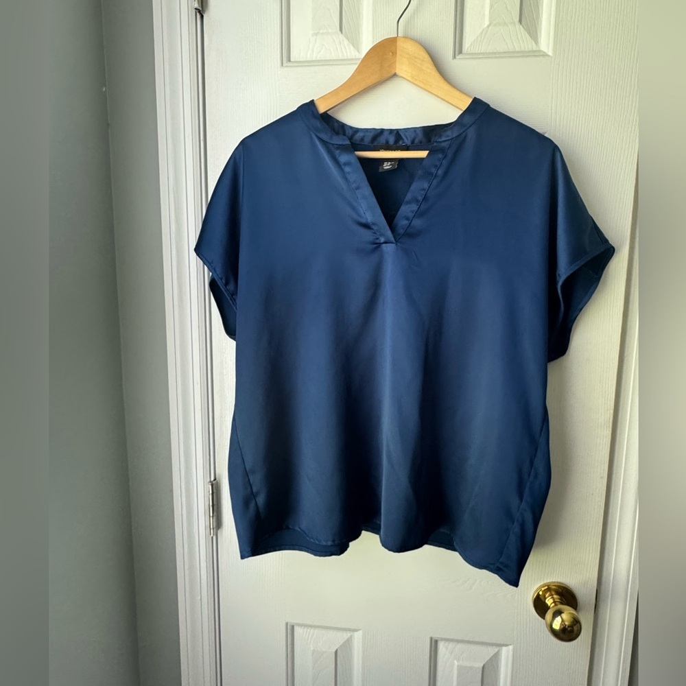 Jones New York Blue Mandarin Collar Blouse
